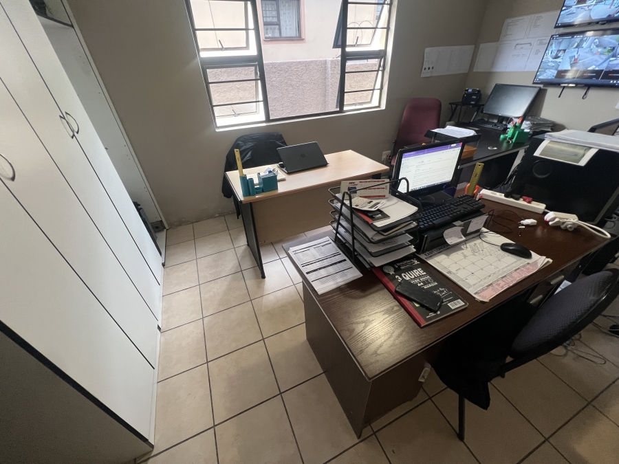 5 Bedroom Property for Sale in Cambridge Eastern Cape